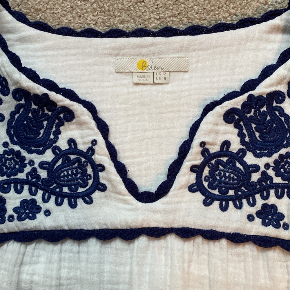 Boden Size 8 white gauze peasant top blue embroidery EUC - Picture 2 of 6